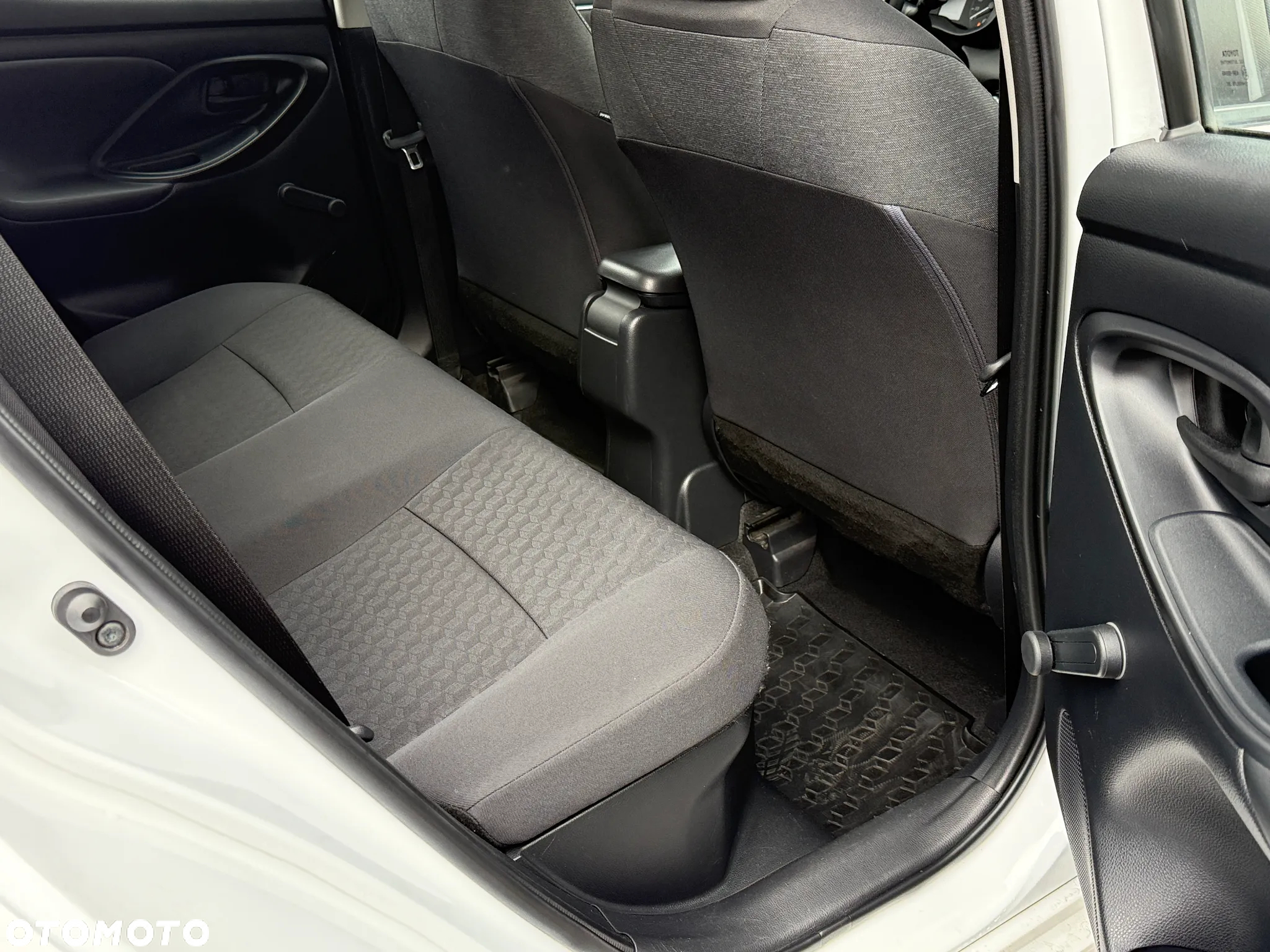 Toyota Yaris Hybrid 1.5 Comfort - 18