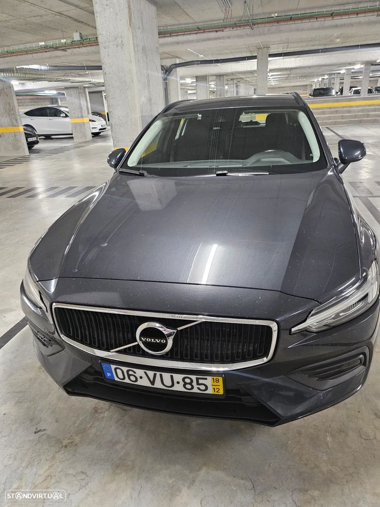 Volvo V60 2.0 D3 Momentum - 1