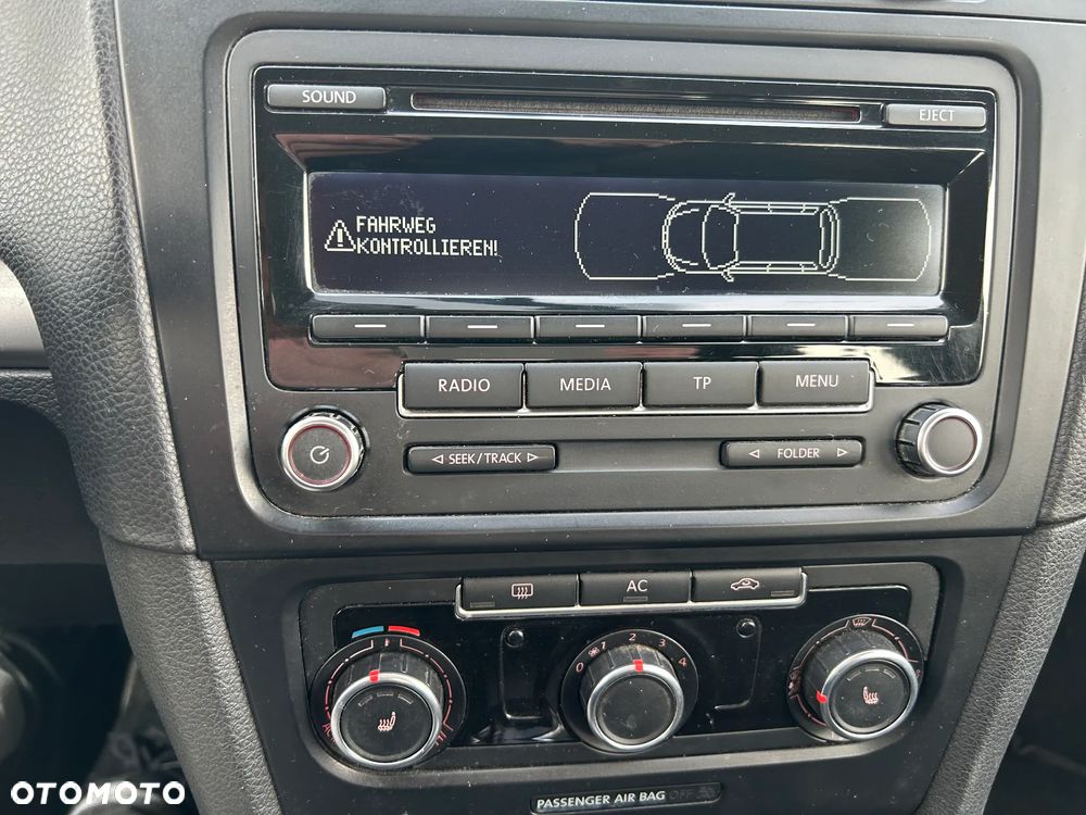 Volkswagen Golf VI 1.6 TDI Comfortline - 34