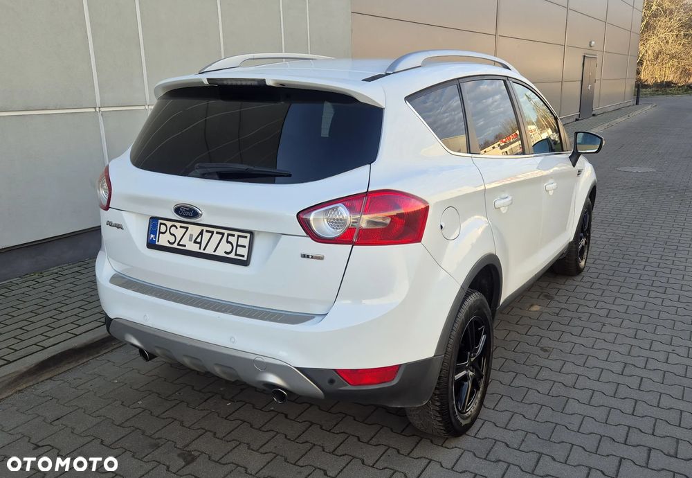 Ford Kuga 2.0 TDCi 2x4 Titanium - 4