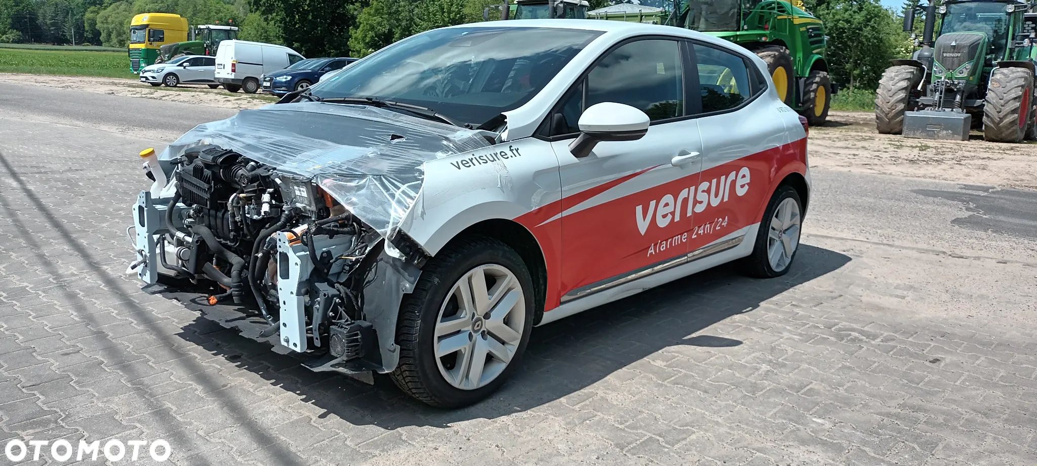 Renault Clio 1.6 E-TECH Intens - 1