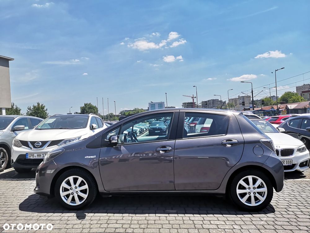Toyota Yaris Hybrid 100 Life - 7