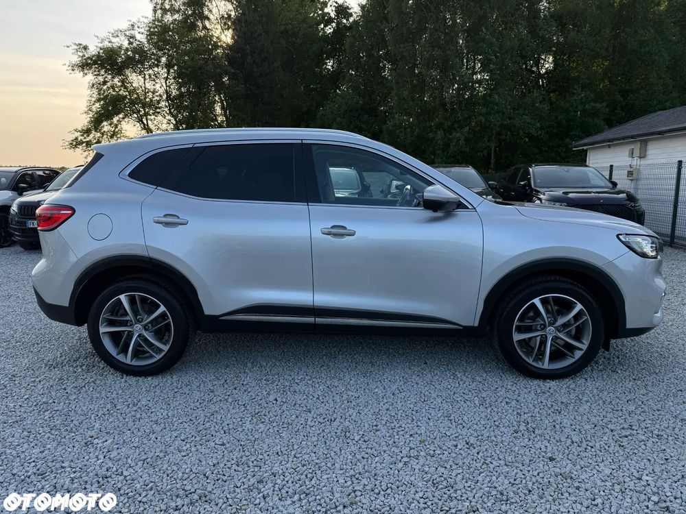 MG EHS PHEV Luxury - 17