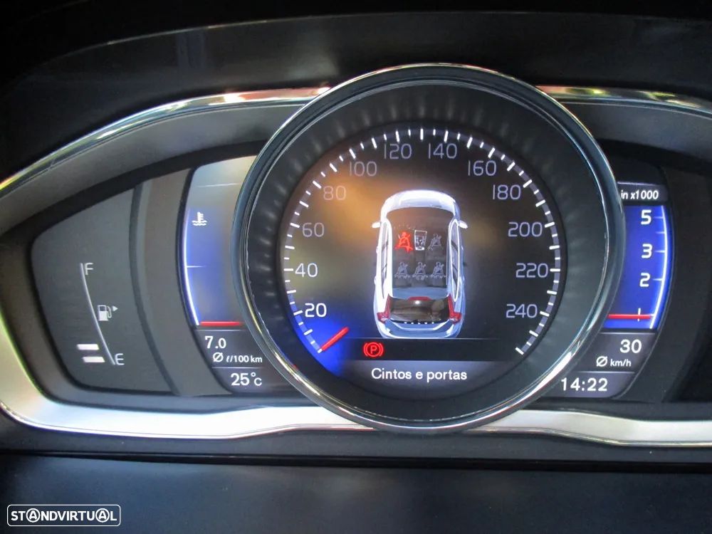 Volvo V60 2.0 D4 R-Design Summum Geartronic - 24