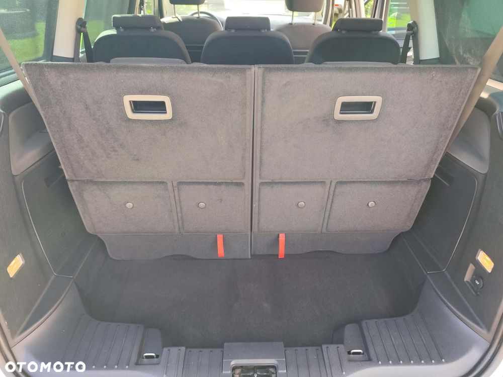 Ford Galaxy - 14