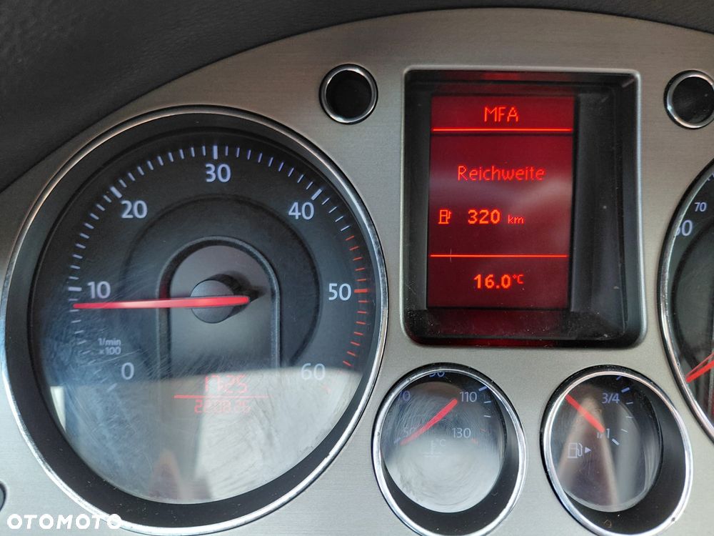 Volkswagen Passat 2.0 TDI DPF Trendline - 7