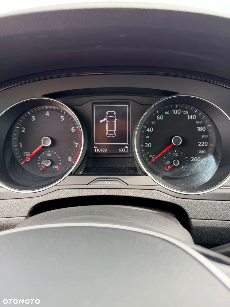Volkswagen Passat - 18