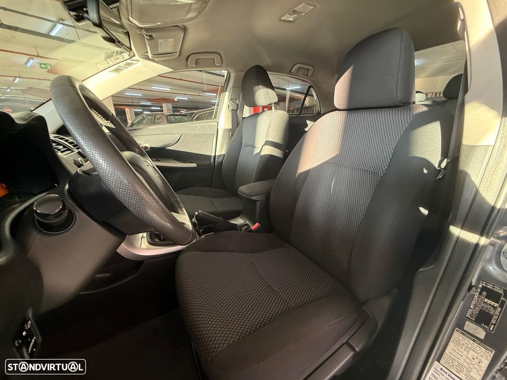 Toyota Corolla 1.4 D-4D Sol+PM - 13