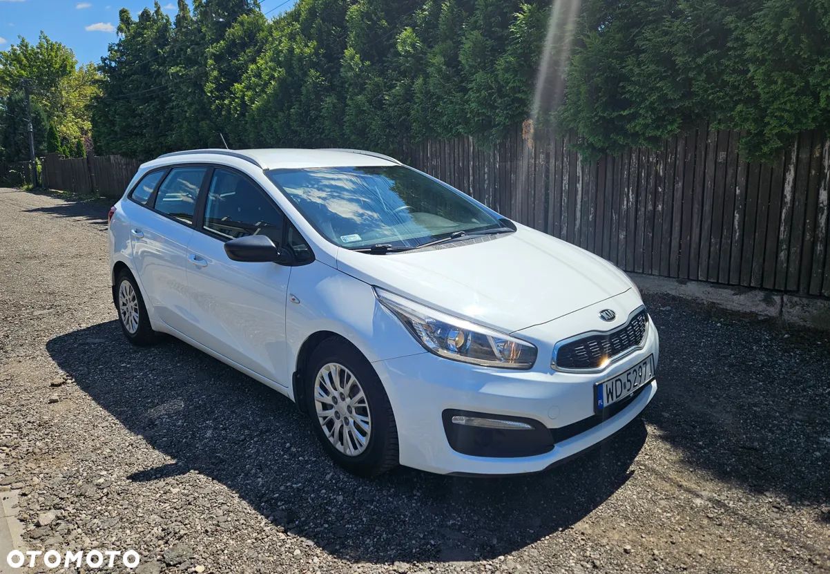 Kia Ceed - 1