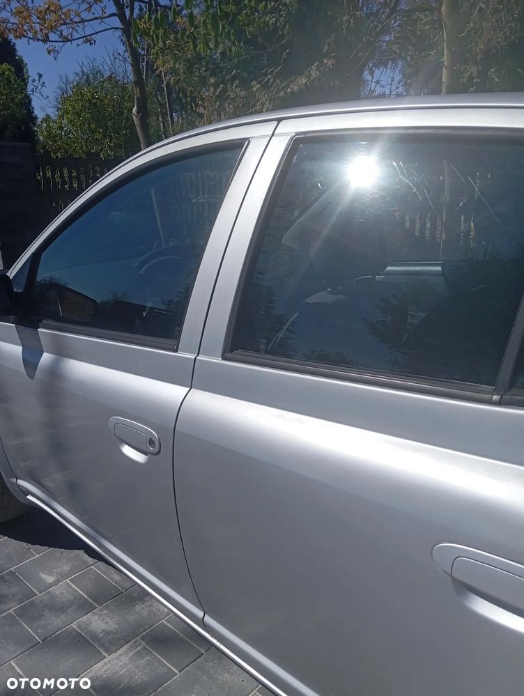 Toyota Yaris 1.0 Luna - 1