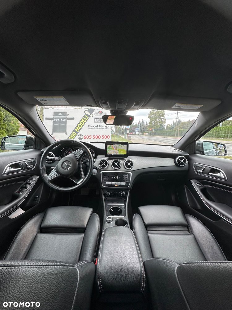 Mercedes-Benz GLA 250 7G-DCT Style - 12