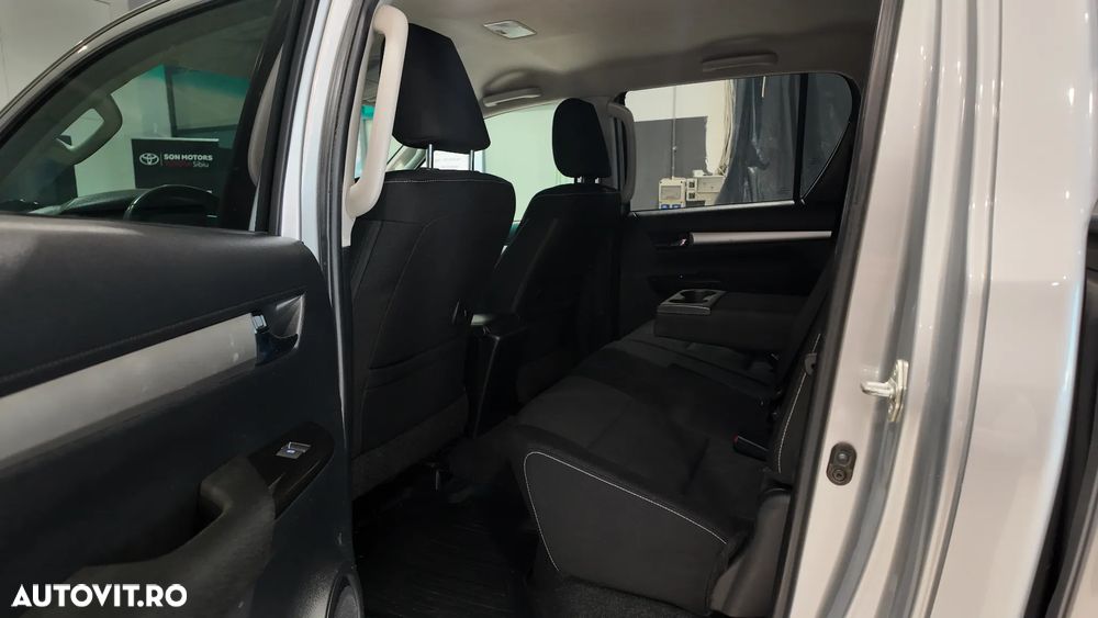 Toyota Hilux 2.4D 150CP 4x4 Double Cab AT Style - 35