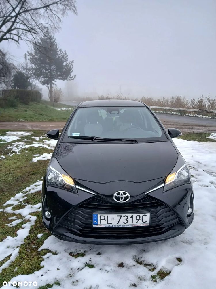 Toyota Yaris 1.5 Premium - 9