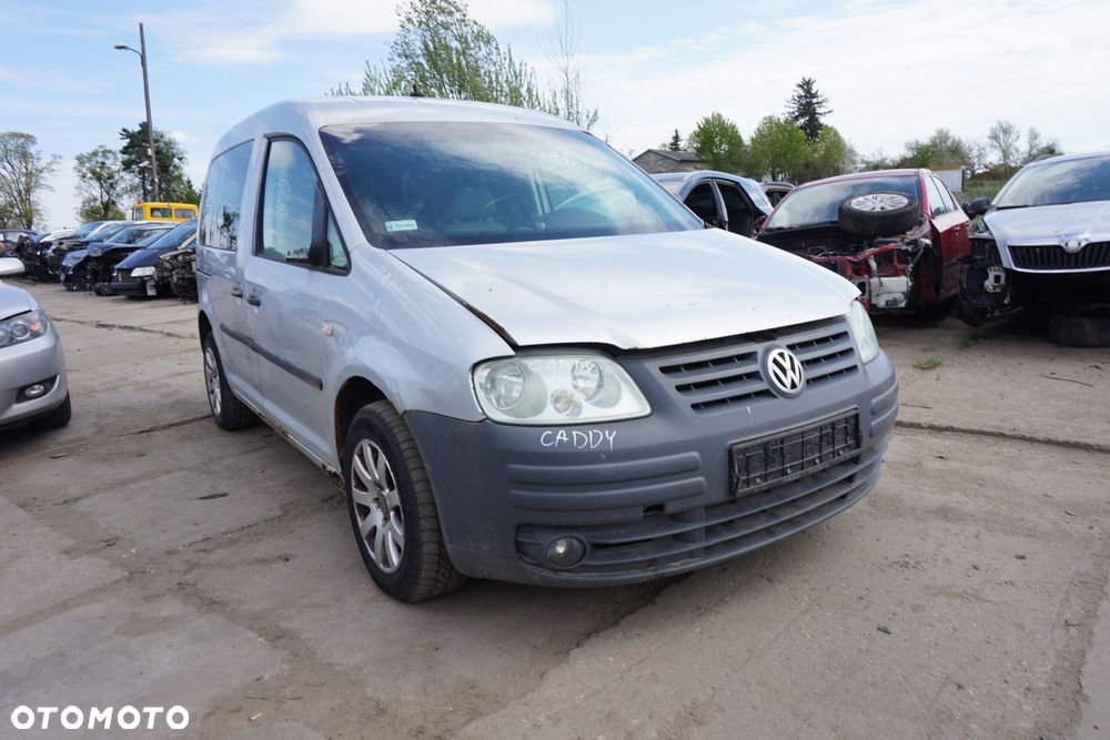 VOLKSWAGEN CADDY III PH1 2005 LA7W 1.9 TDI BJB 105KM GQR SREBRNY na części - 7