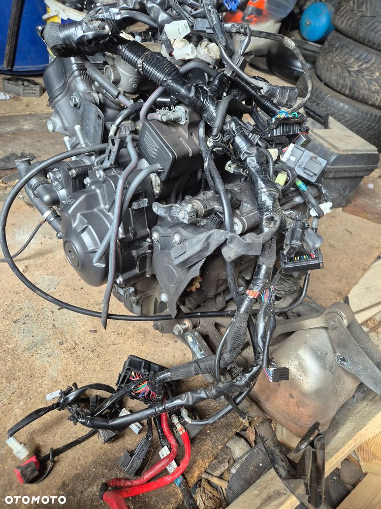 Yamaha MT09 silnik - 6