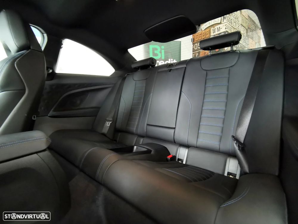 BMW M240i xDrive Auto - 14