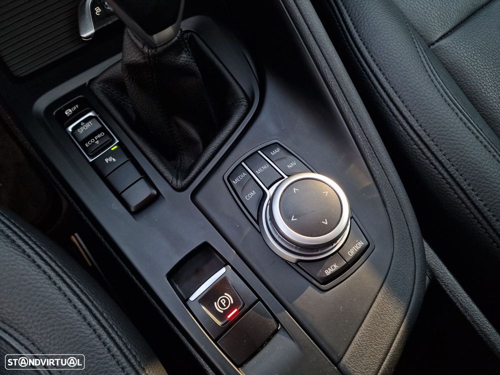BMW X1 16 d sDrive Advantage - 28