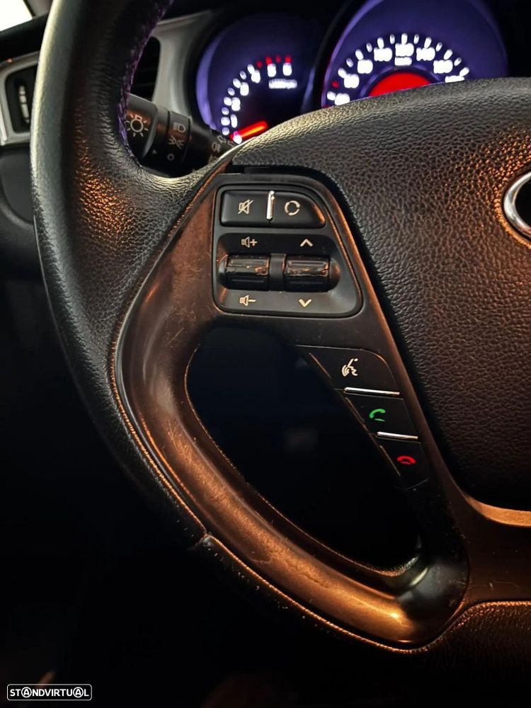 Kia Ceed SW 1.4 CRDi - 8