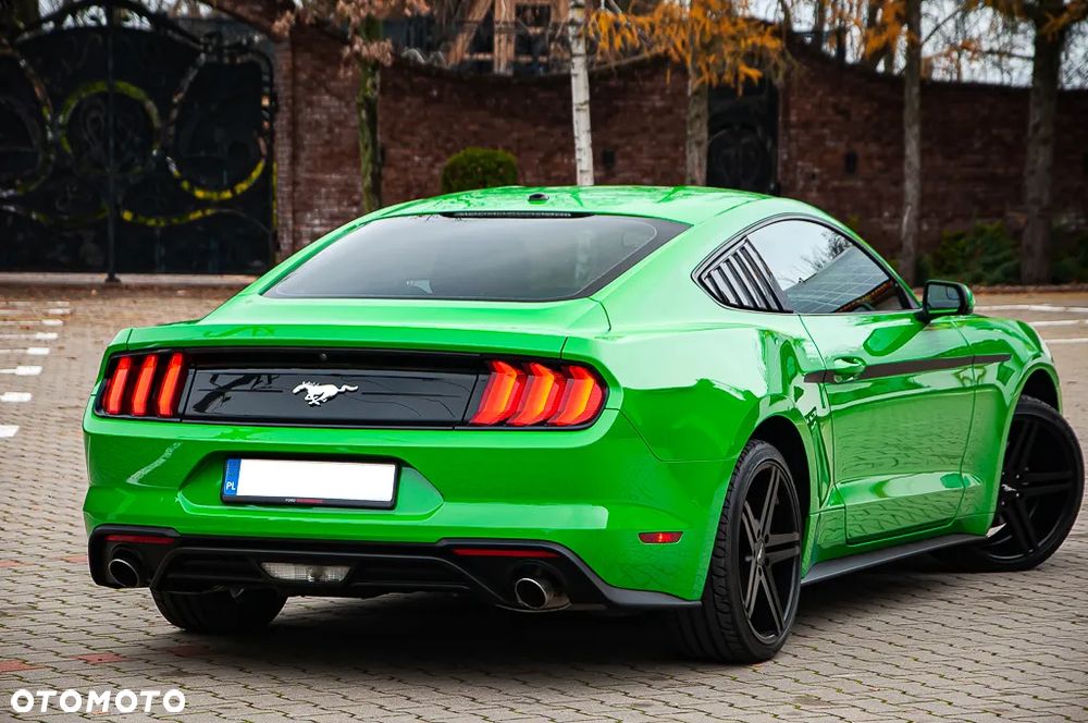 Ford Mustang 2.3 EcoBoost - 12