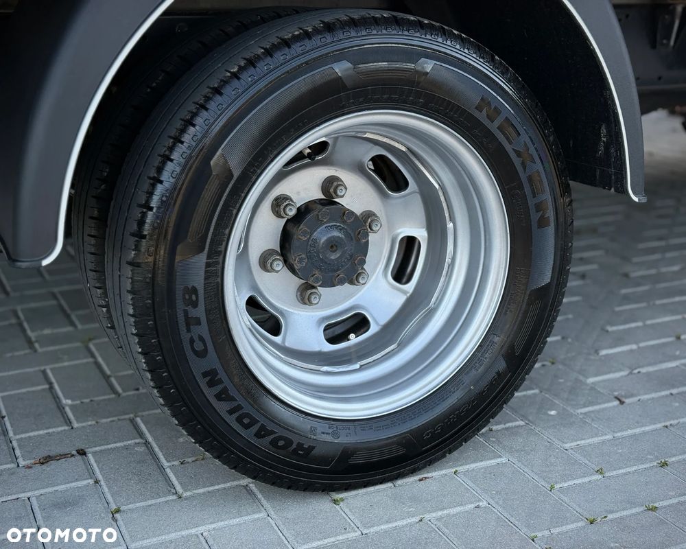 Iveco Daily 35C18 3.0 HPI 180KM / 2023 Rok Produkcji / Kontener 4,7m + Winda 750KG / 93.090KM PRZEBIEG / Automat Hi-Matic / ZAREJESTROWANY W PL - 20