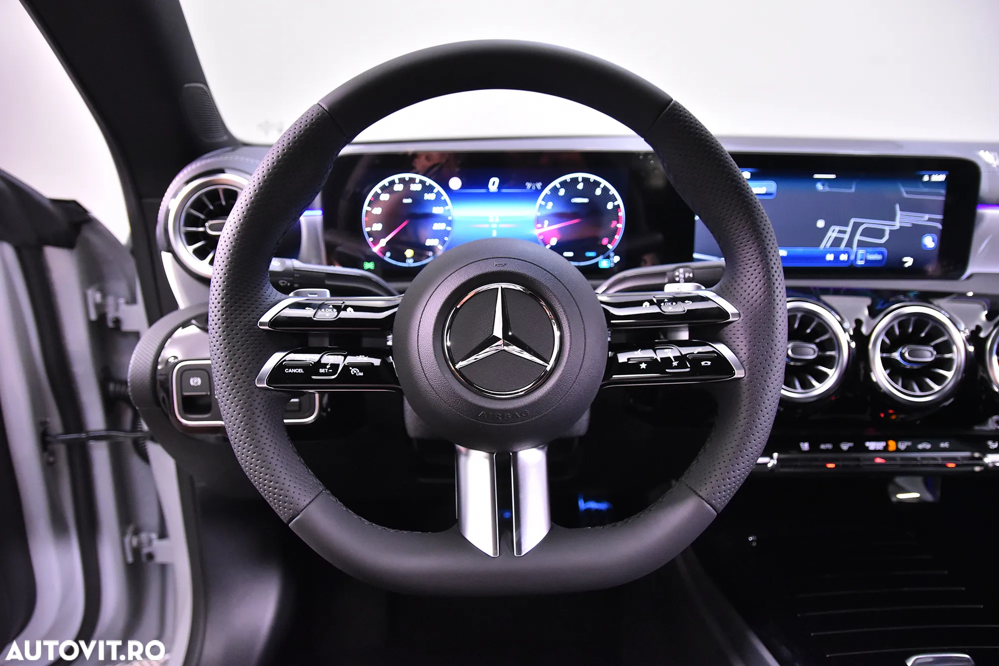 Mercedes-Benz CLA 200 MHEV Coupe - 16