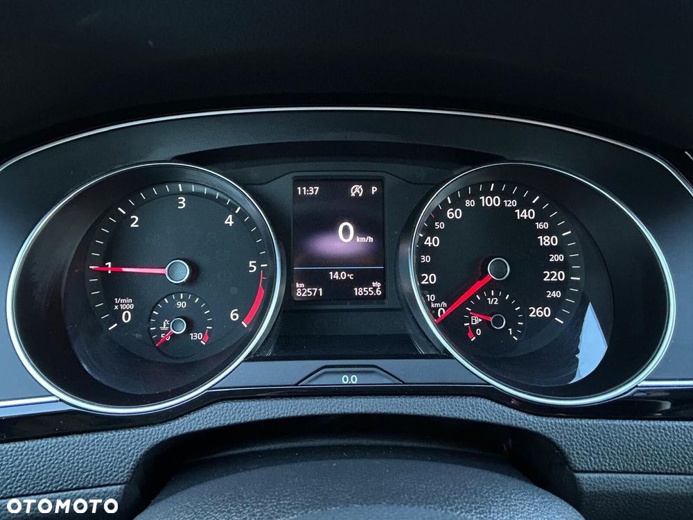 Volkswagen Passat Variant 2.0 TDI EVO Elegance DSG - 26