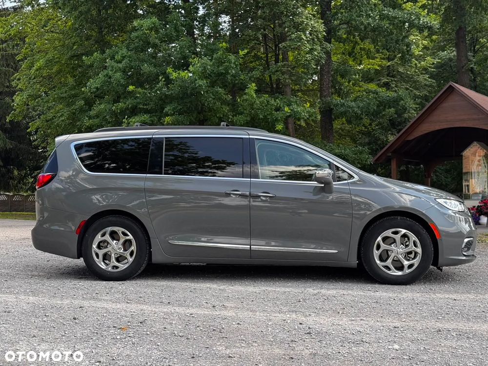 Chrysler Pacifica - 7