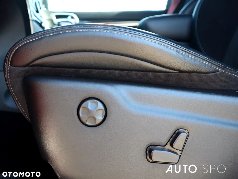 Jeep Grand Cherokee 6.4 V8 SRT8 - 19
