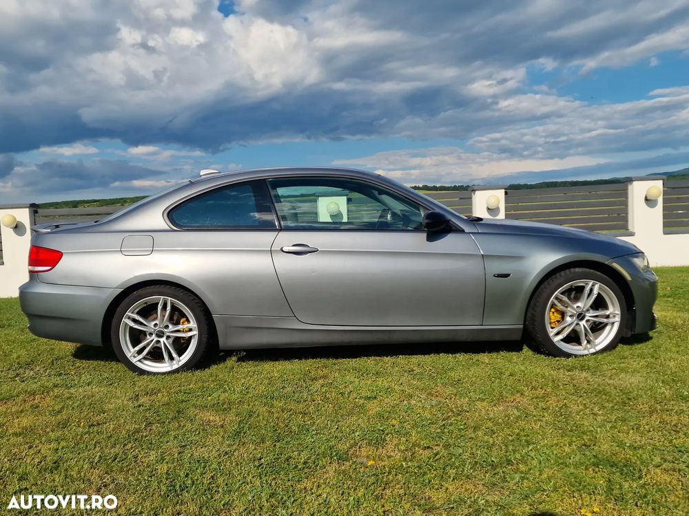 BMW Seria 3 320d Aut. - 10