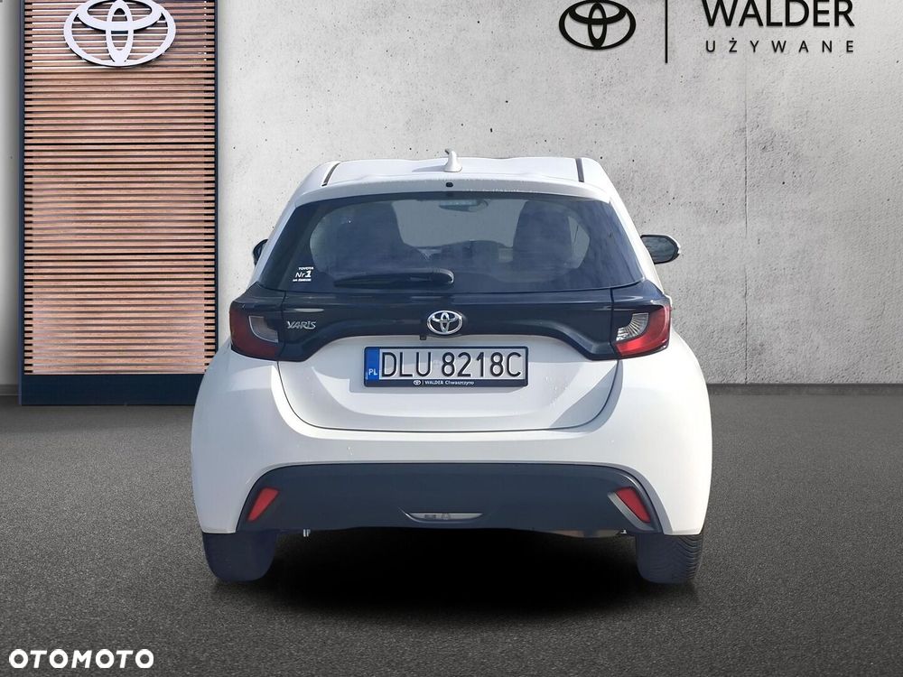 Toyota Yaris - 4