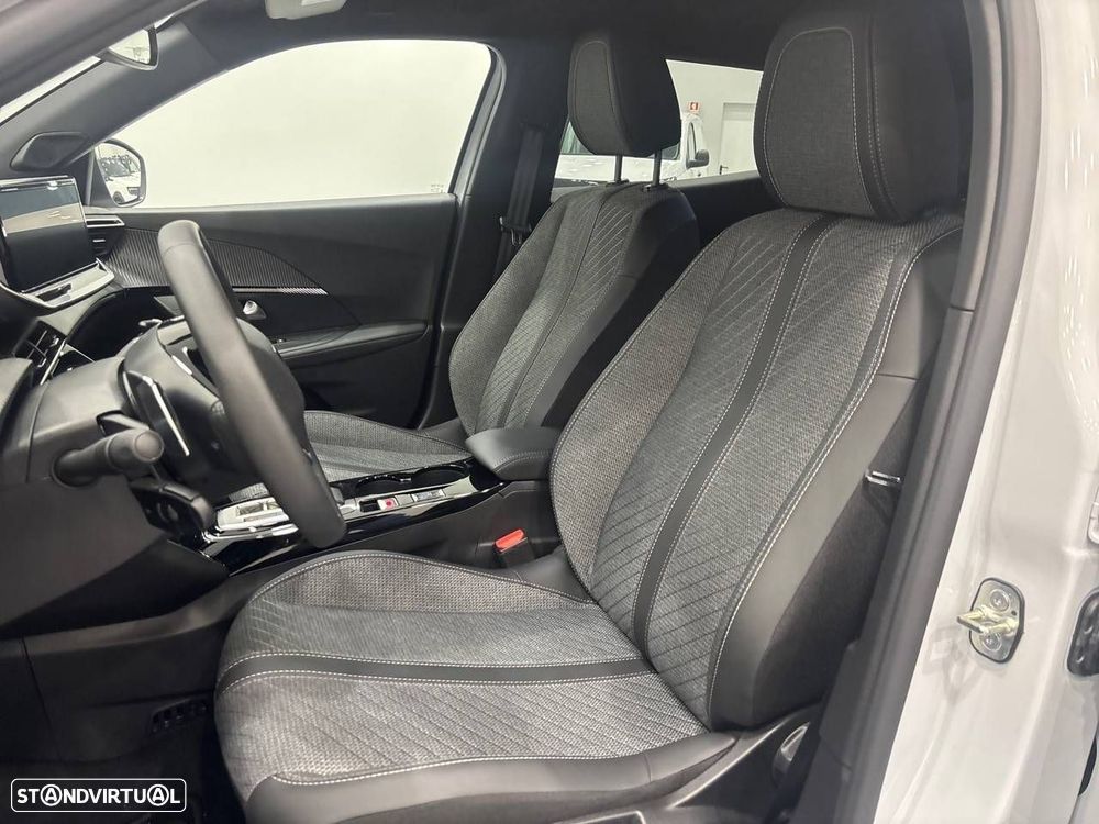 Peugeot 2008 1.2 Hybrid Allure e-DCS6 - 9