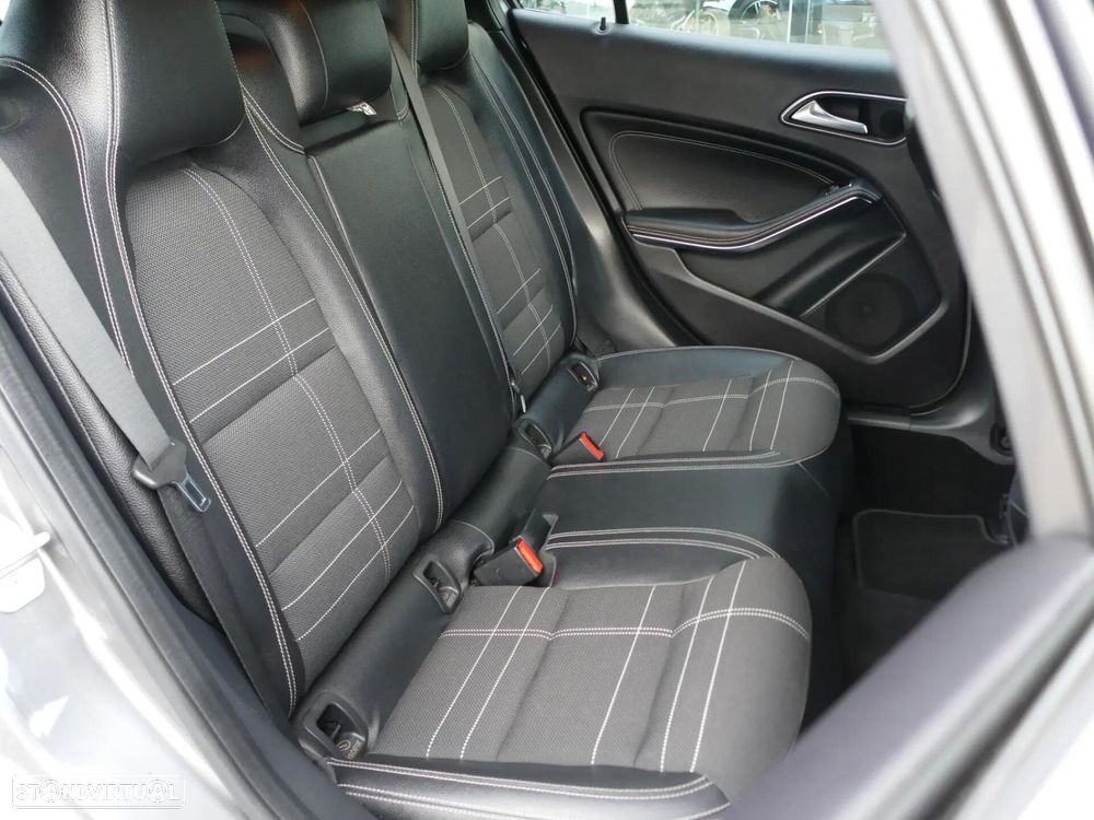 Mercedes-Benz GLA 180 CDi Urban - 29