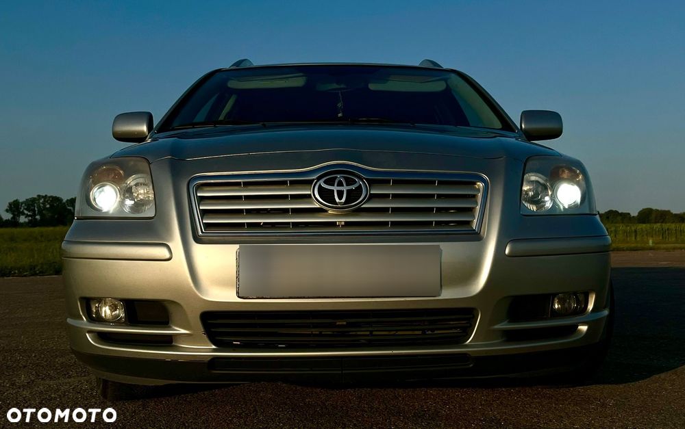 Toyota Avensis 1.8 VVT-i Sol - 10