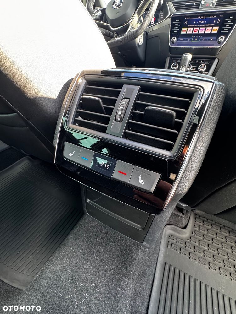 Skoda Superb 2.0 TSI 4x4 Sportline DSG - 23