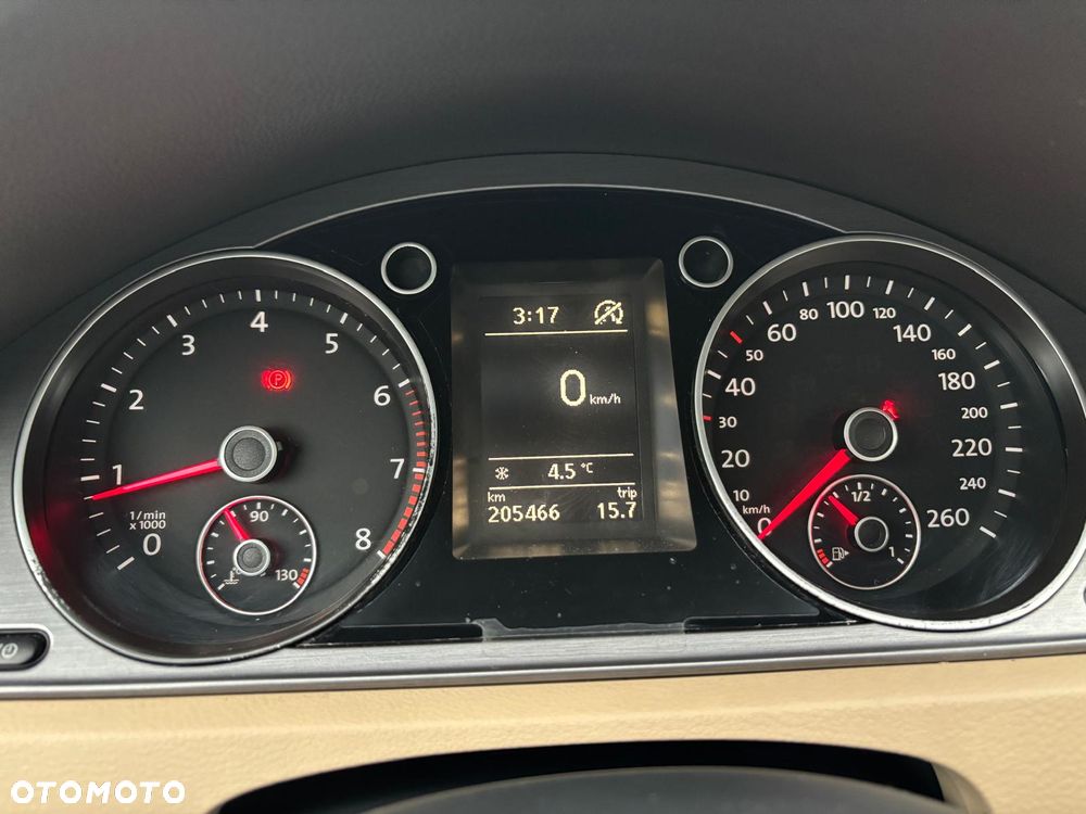 Volkswagen Passat 1.4 TSI BMT Perfectline R-Style - 3