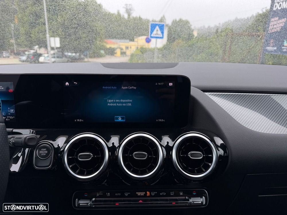 Mercedes-Benz GLA 250 - 35