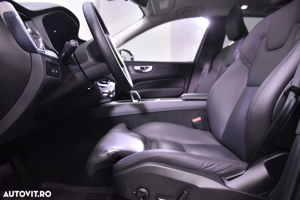 Volvo XC 60 - 24