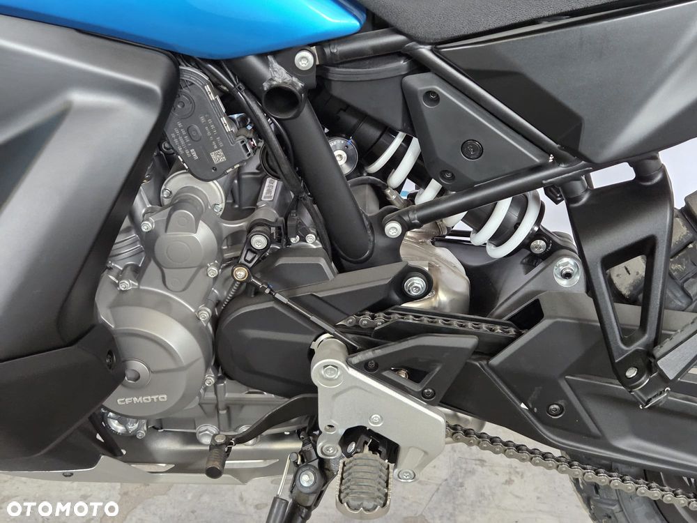 CFMoto MT-X - 12