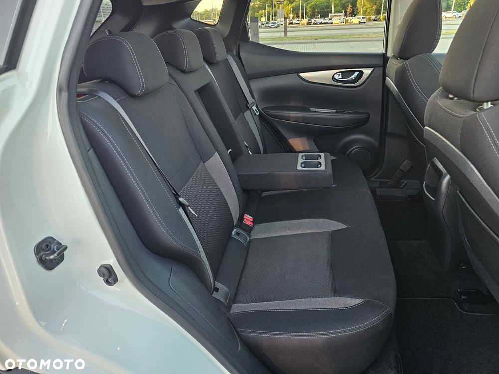 Nissan Qashqai 1.3 DIG-T DCT TEKNA - 21