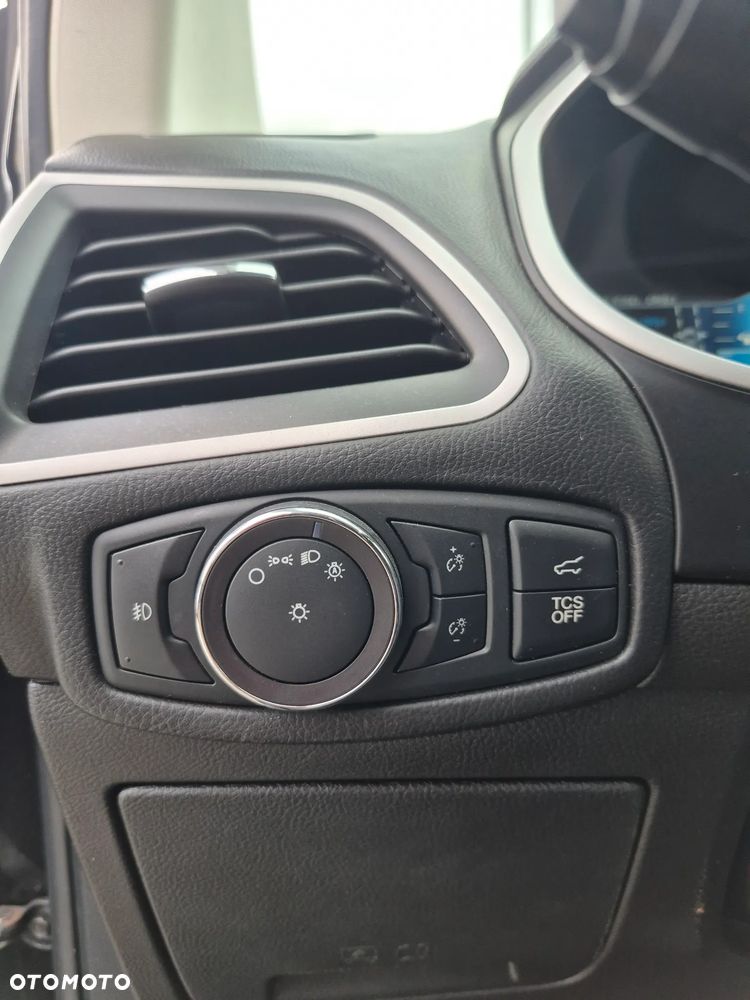 Ford Edge - 33
