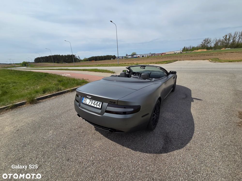 Aston Martin DB9 - 6