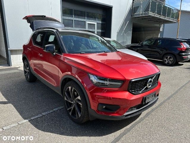 Volvo XC 40 D4 AWD R-Design - 2