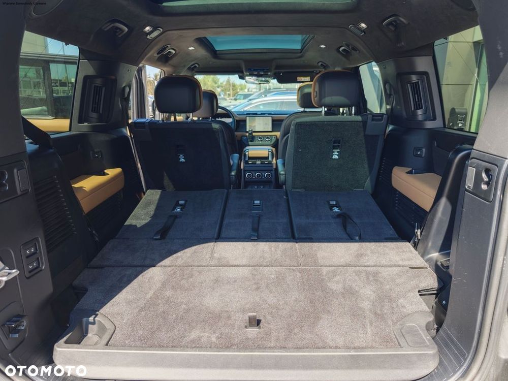 Land Rover Defender 3.0 D300 mHEV X-Dynamic HSE - 15