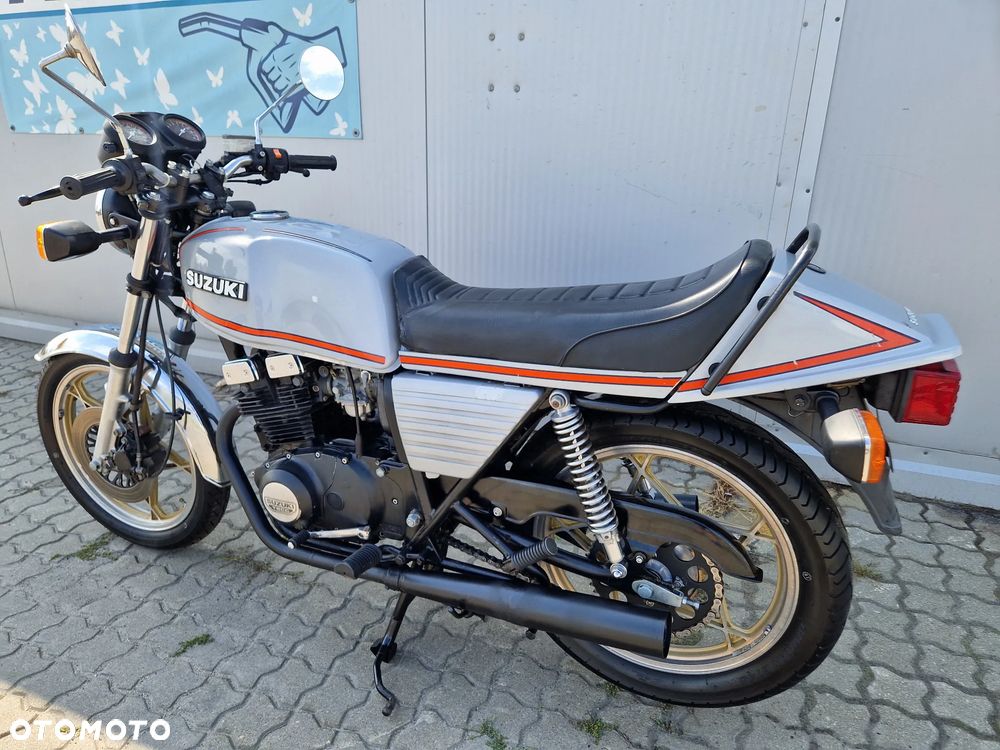 Suzuki GSX - 4