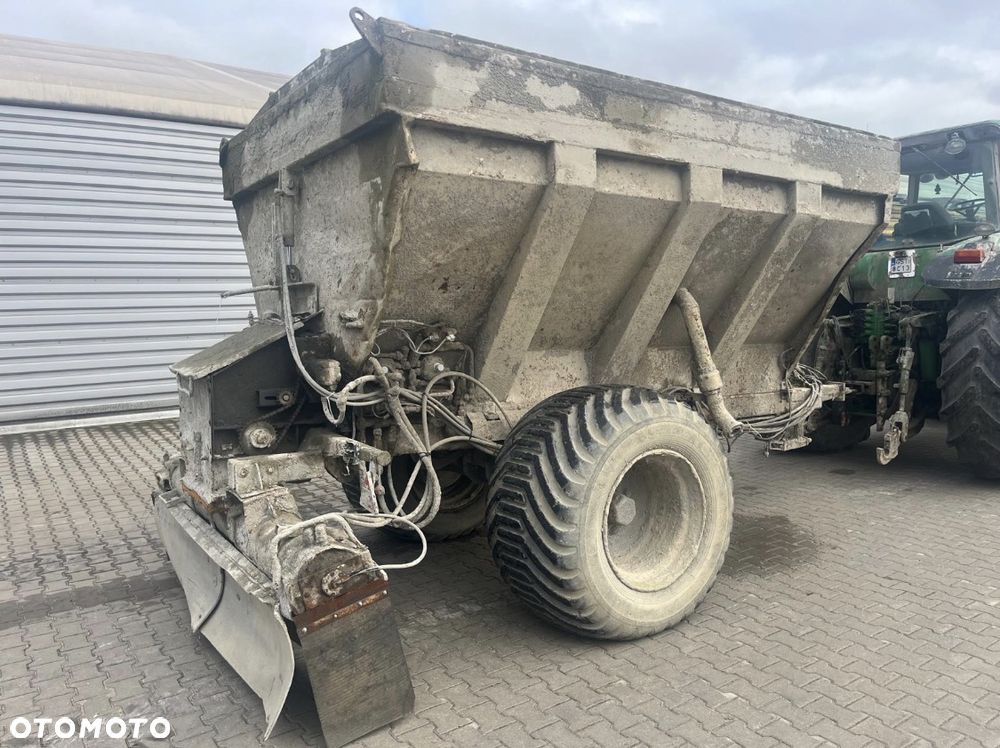 Wirtgen Streumaster 8000 - 2