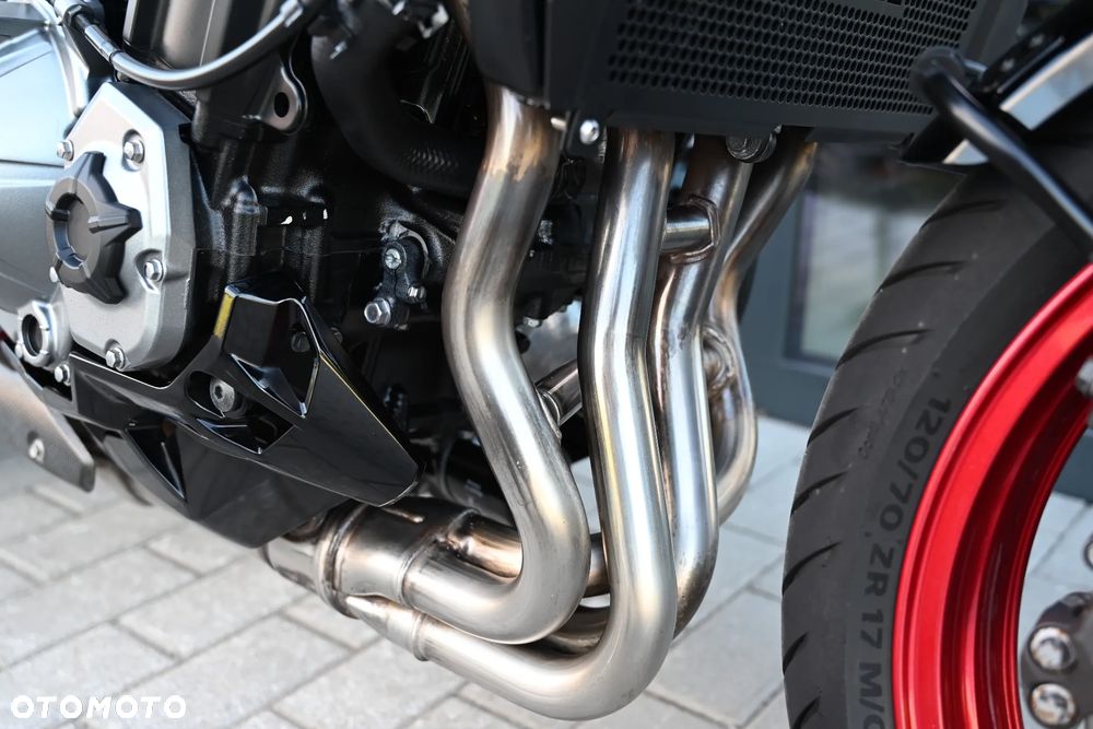 Kawasaki Z 900 - 16