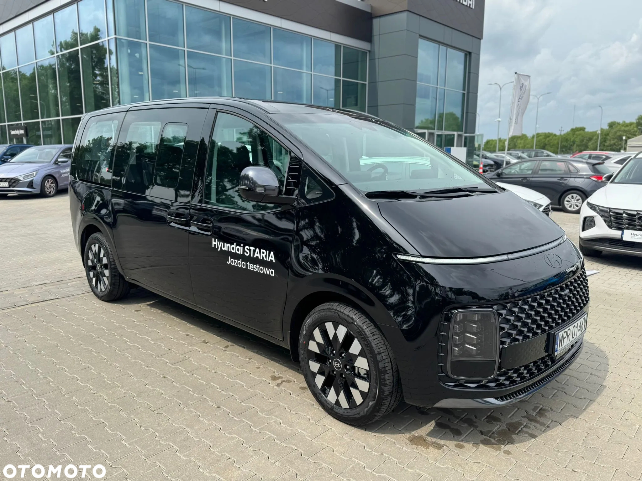 Hyundai Staria 1.6 T-GDI HEV Luxury - 3
