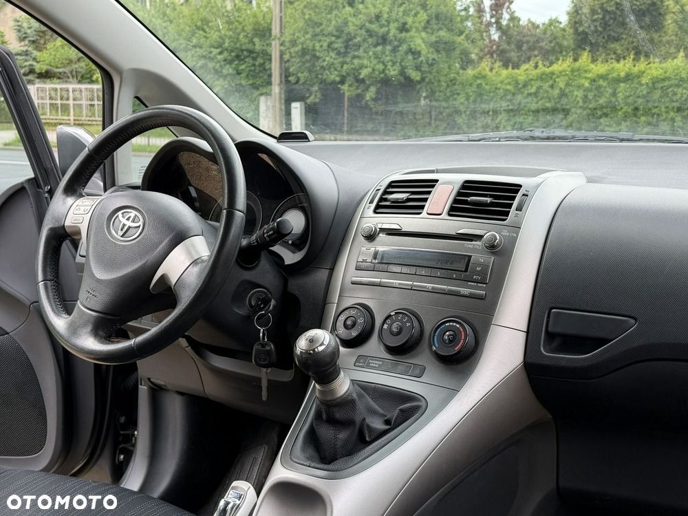 Toyota Auris - 19