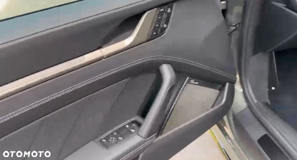 Porsche 911 Turbo S - 10