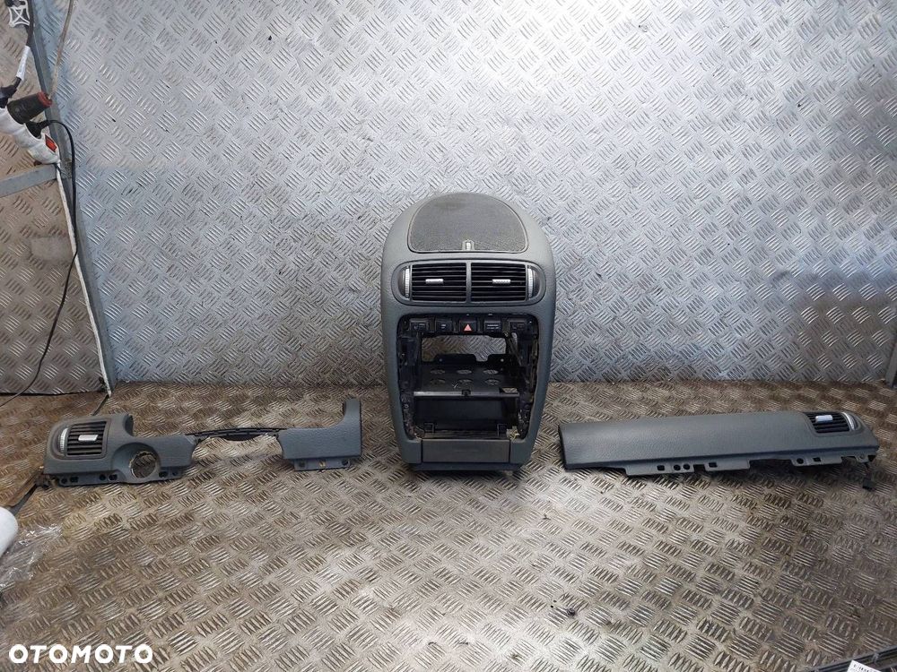 KRATKA NAWIEWU ŚRODKOWA PORSCHE CAYENNE I 7L5819704A 7L5819703A 7L5858085B - 1